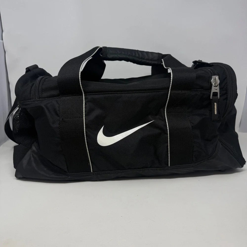 Nike brasilia duffel